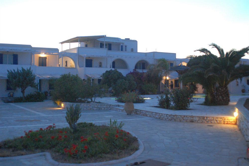 Fyrogenis Palace Páros Extérieur photo